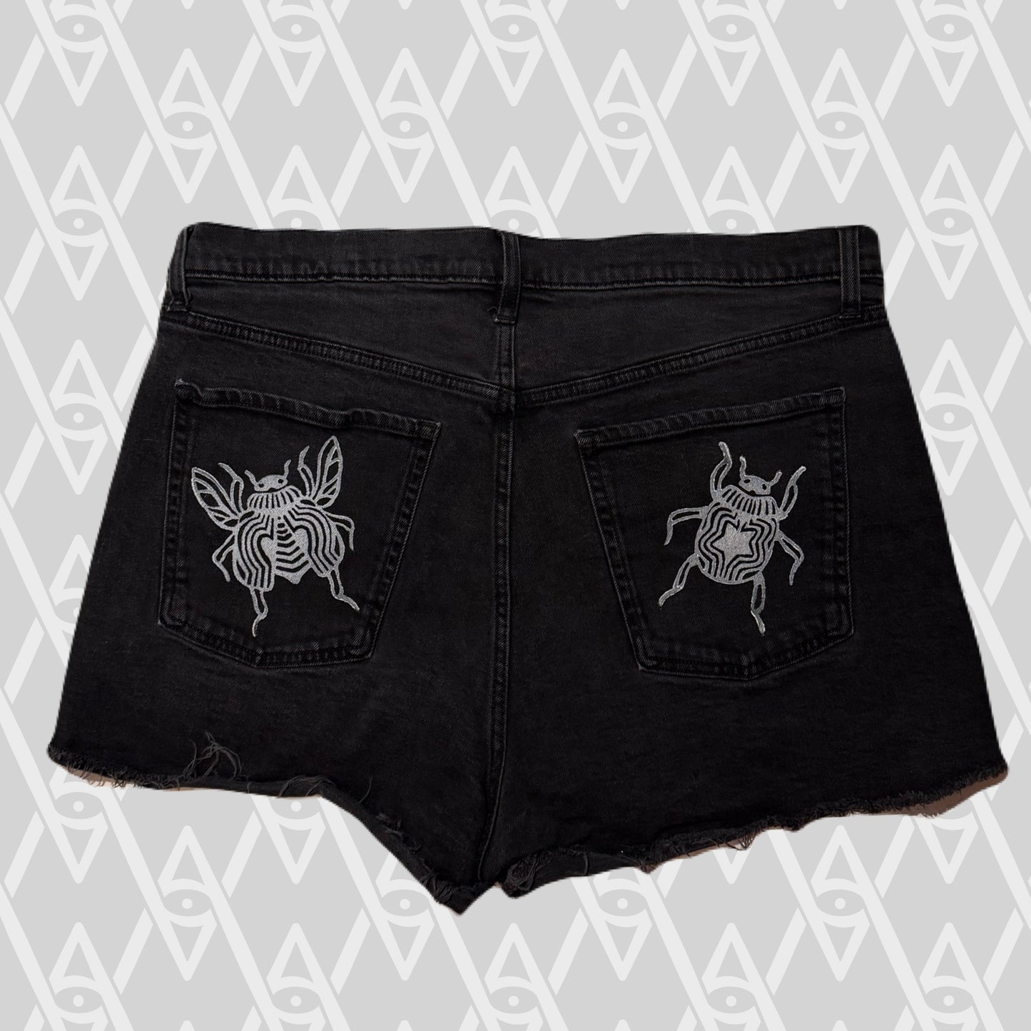 Beetle Shorts Size 18