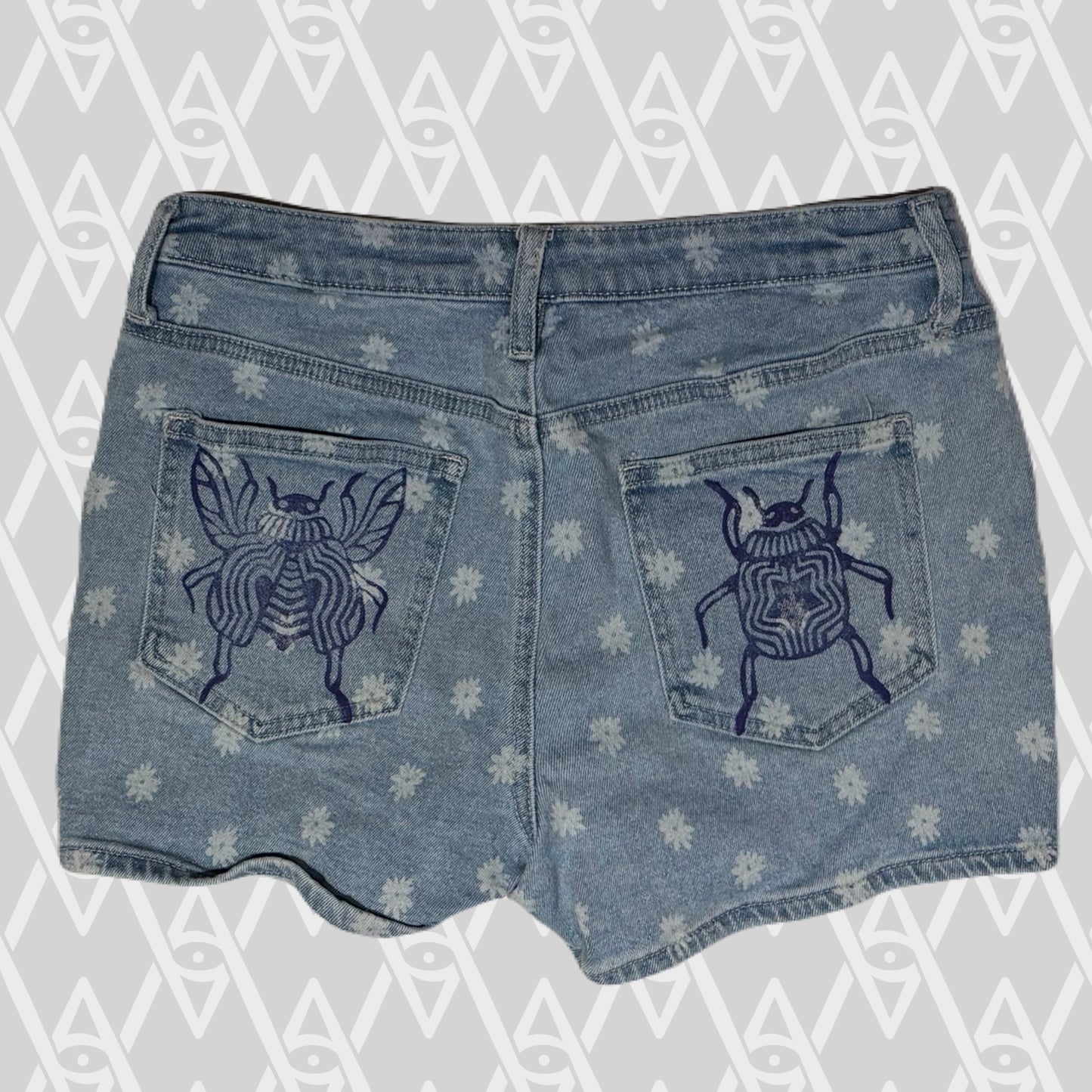 Beetle Shorts Size 28”