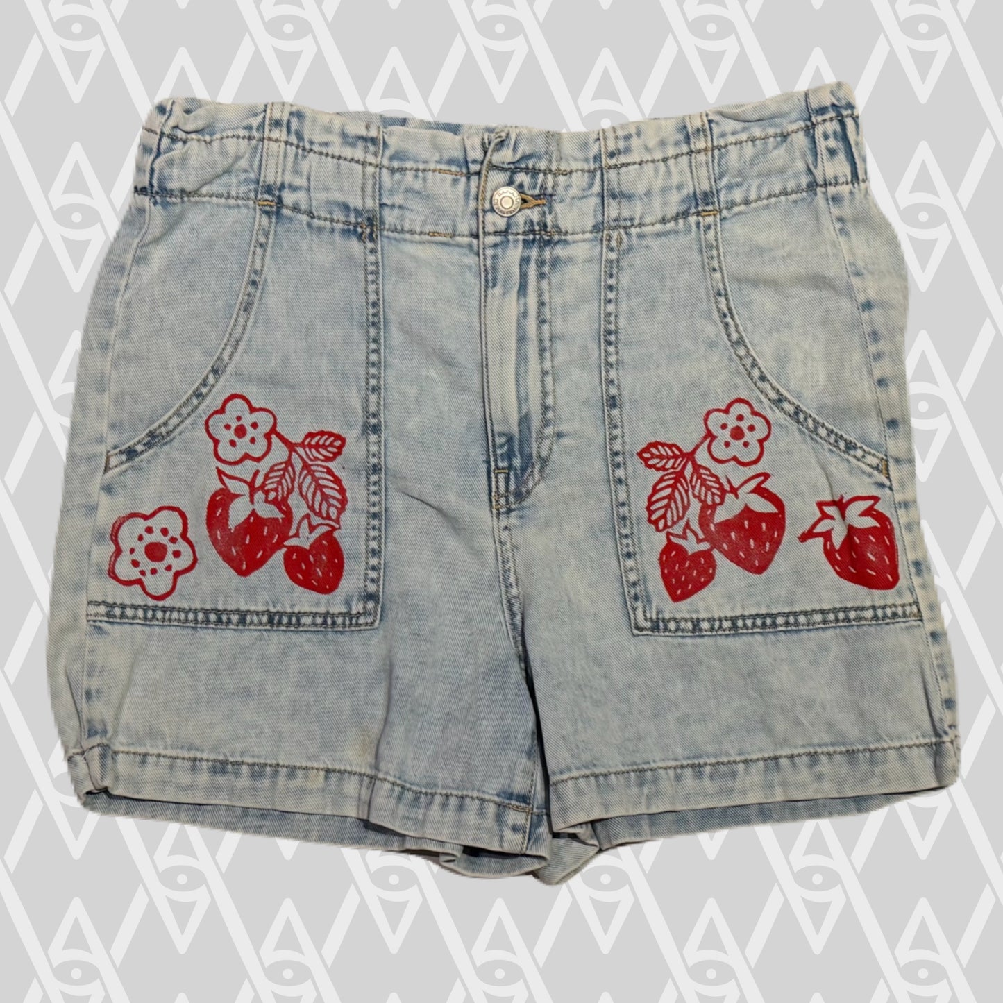 Strawberry Shorts Size 8