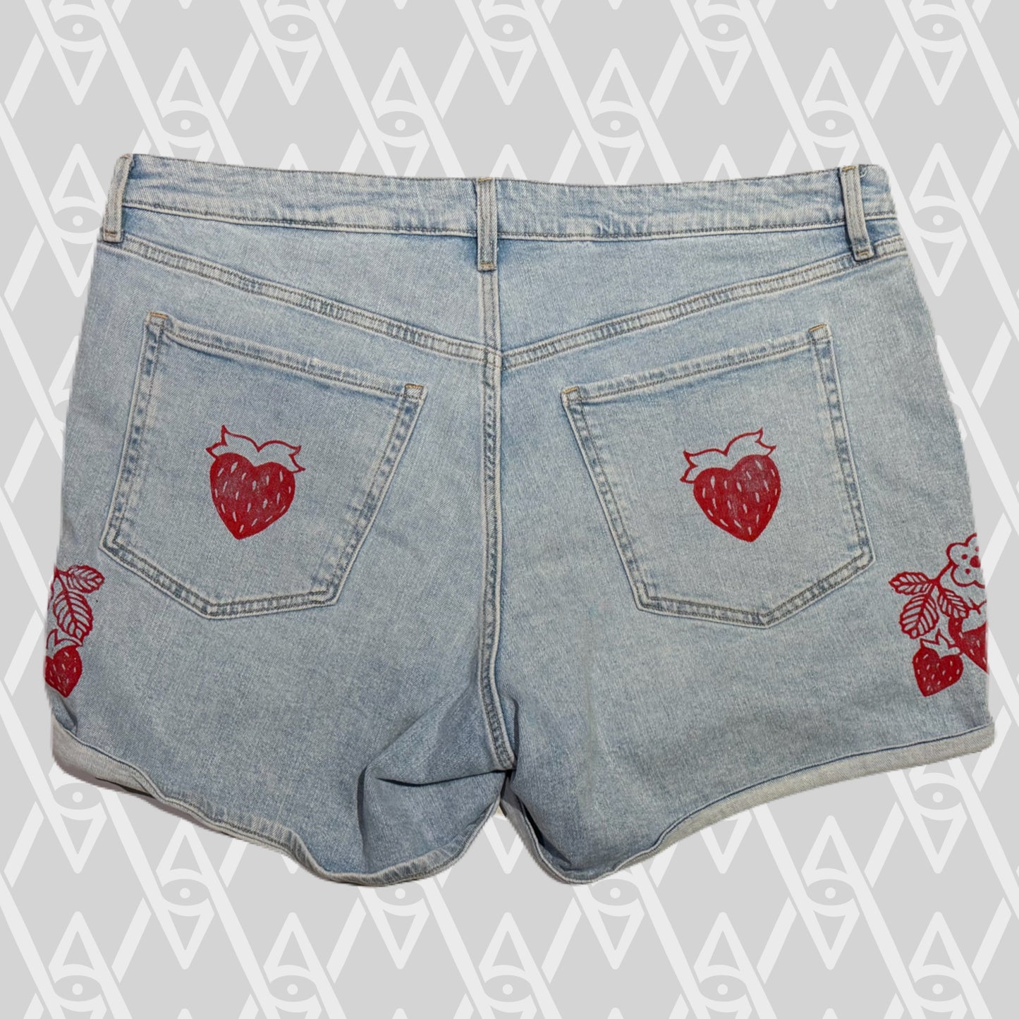 Strawberry Shorts Size 20