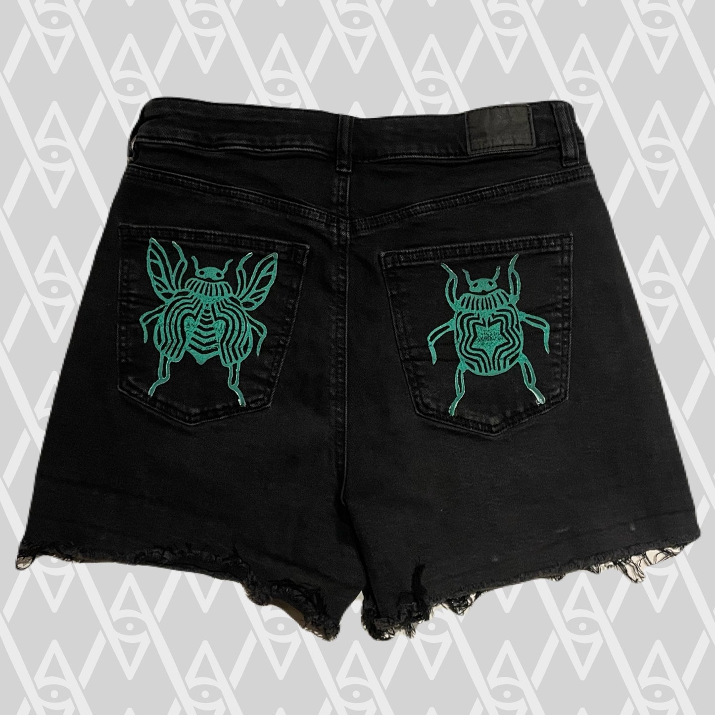 Beetle Shorts Size 4