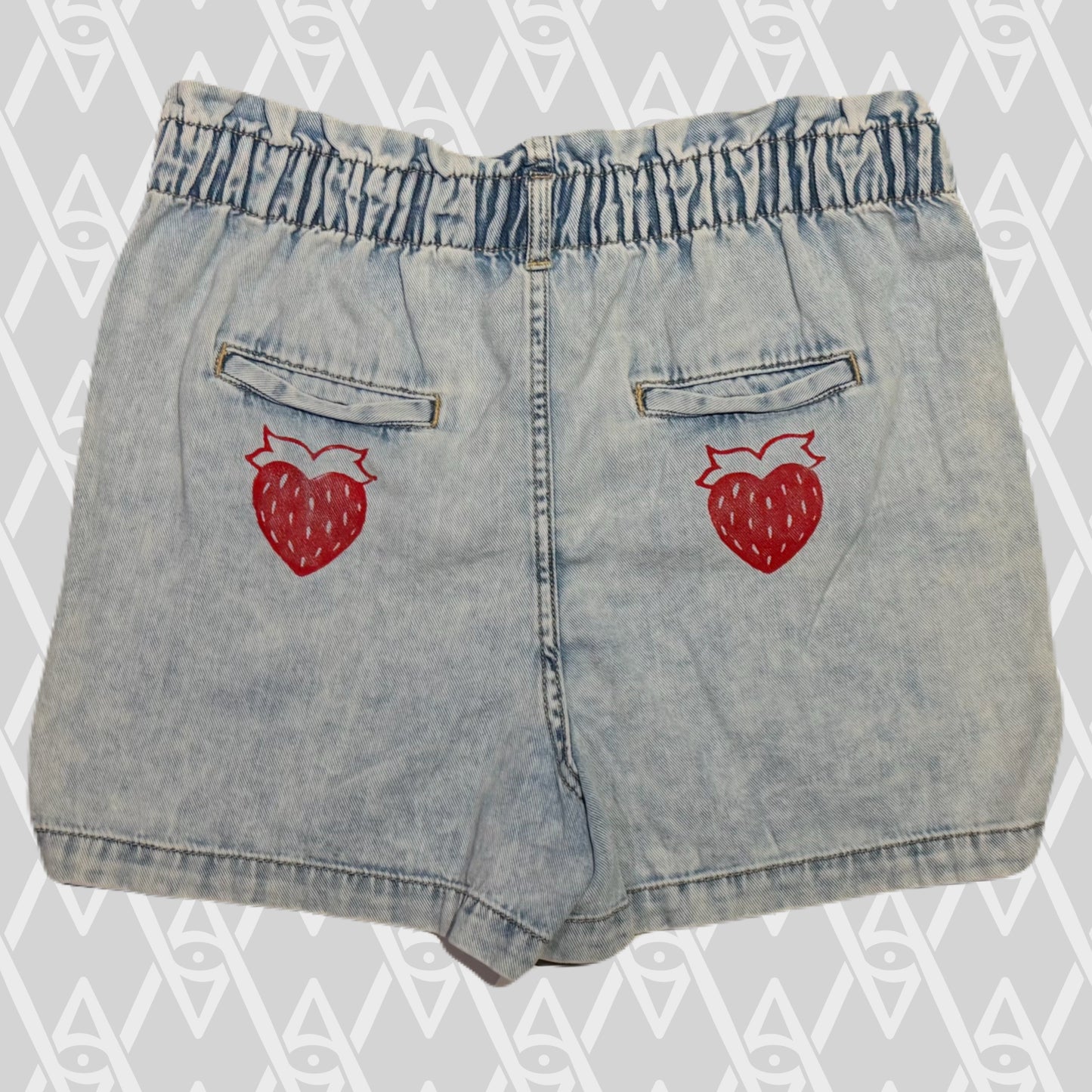 Strawberry Shorts Size 8