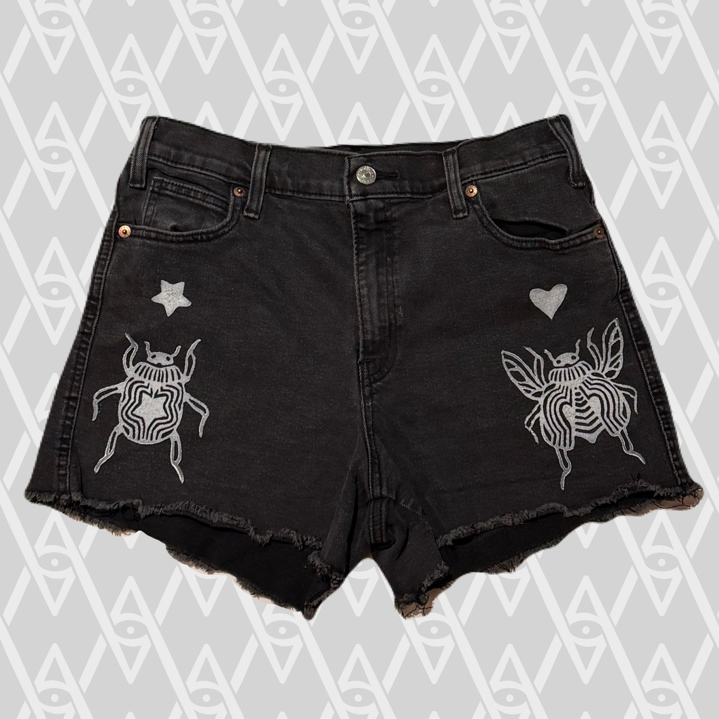 Beetle Shorts Size 8