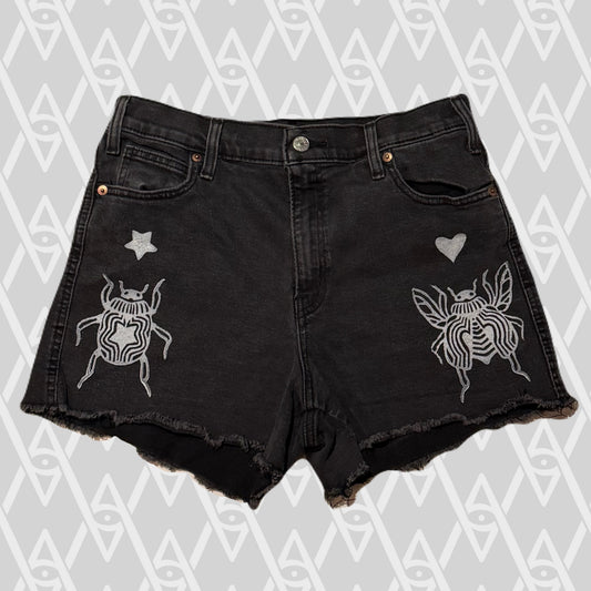 Beetle Shorts Size 8