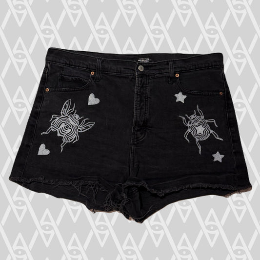 Beetle Shorts Size 18