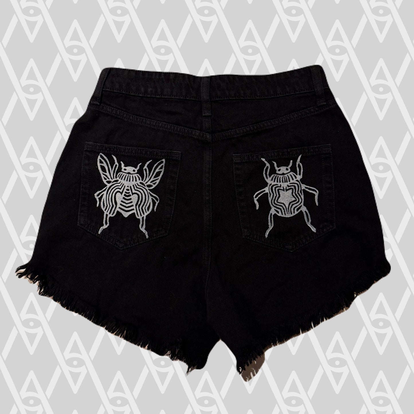 Beetle Shorts Size 4