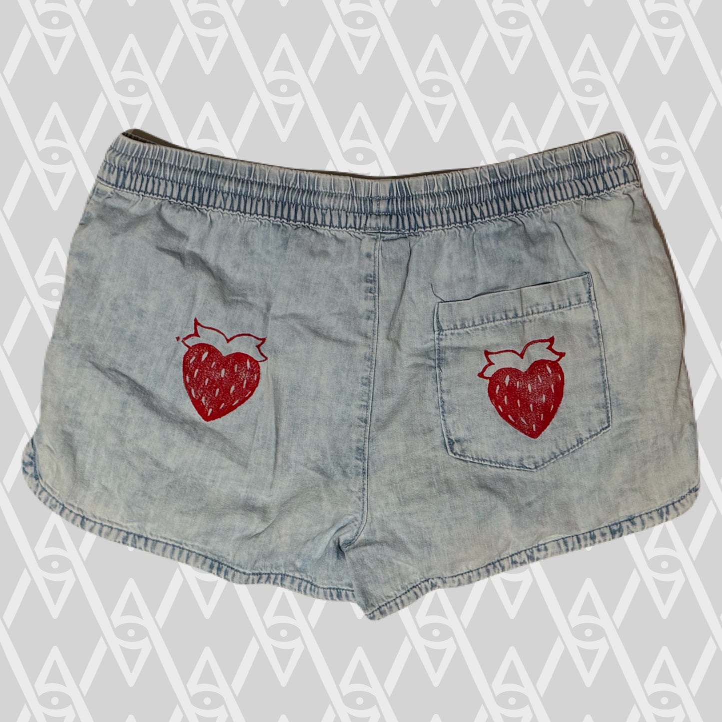 Strawberry Shorts Size M
